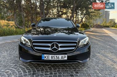 Седан Mercedes-Benz E-Class 2016 в Дніпрі