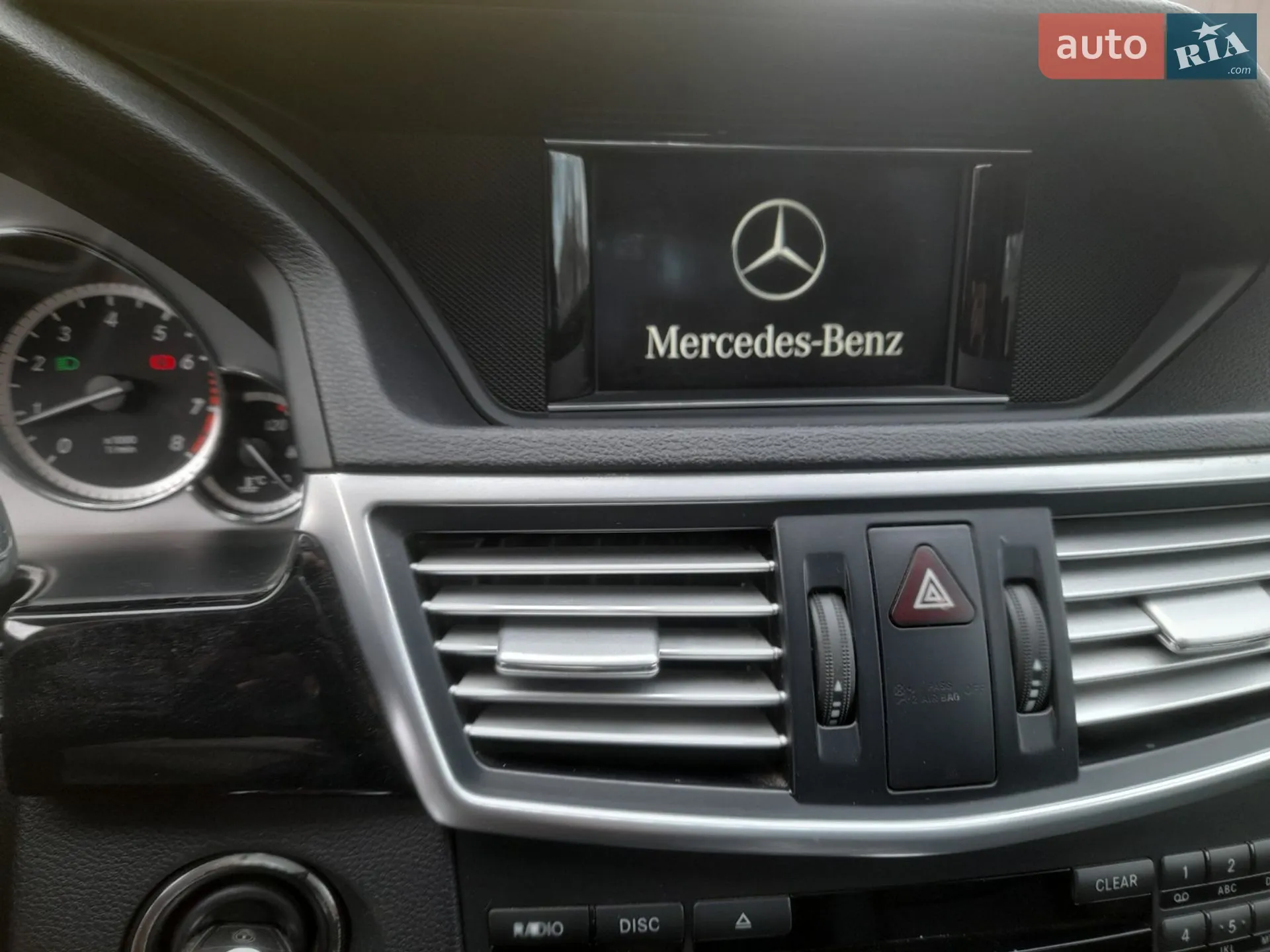 2012 Mercedes-Benz E-klasse - мініатюра 19