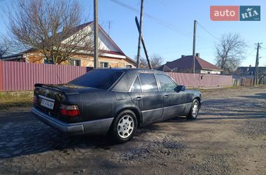 Седан Mercedes-Benz E-Class 1995 в Старій Вижівці