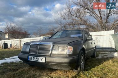 Седан Mercedes-Benz E-Class 1986 в Києві