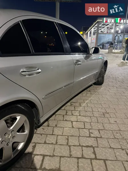 Mercedes-Benz E-Class 2005 VIN WDB2110231A751557 фото оголошення 3 з 59