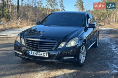 Седан Mercedes-Benz E-Class 2011 в Києві