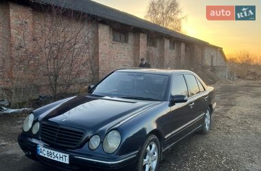 Седан Mercedes-Benz E-Class 2001 в Рожище