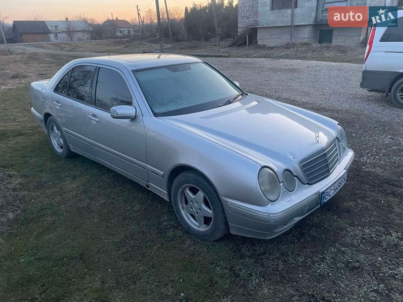 Mercedes-Benz E-Class 2001
