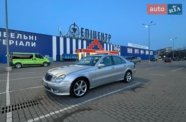Седан Mercedes-Benz E-Class 2004 в Сокалі