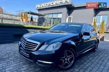 Седан Mercedes-Benz E-Class 2012 в Киеве