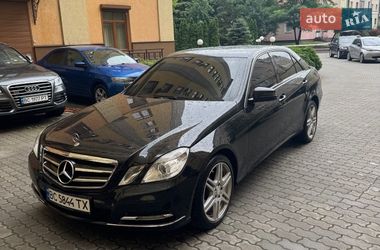 Седан Mercedes-Benz E-Class 2010 в Львове