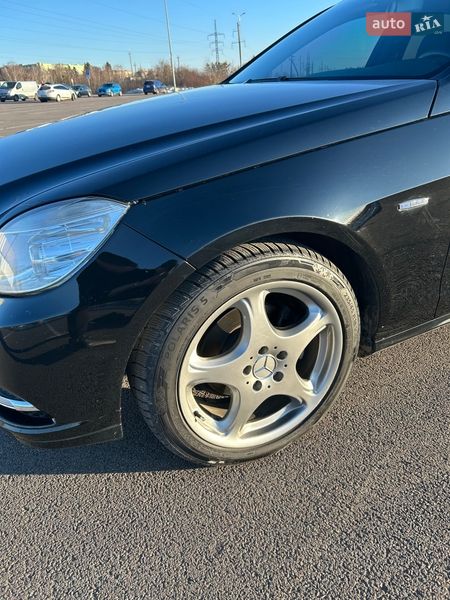 Седан Mercedes-Benz E-Class 2011 в Ровно