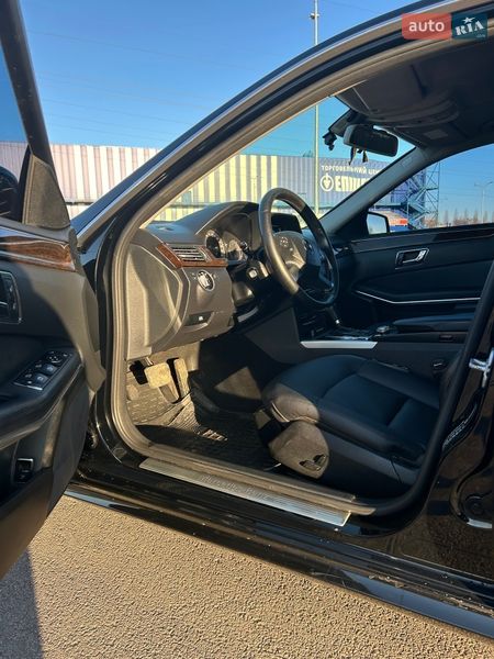 Седан Mercedes-Benz E-Class 2011 в Ровно