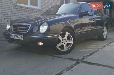 Седан Mercedes-Benz E-Class 2000 в Бершаді