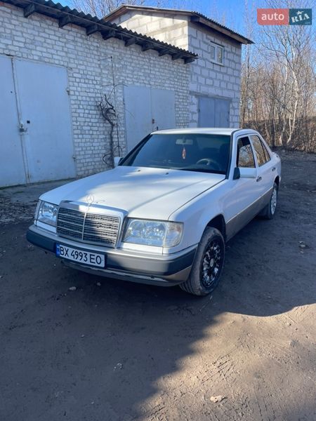 Mercedes-Benz E-Class 1989