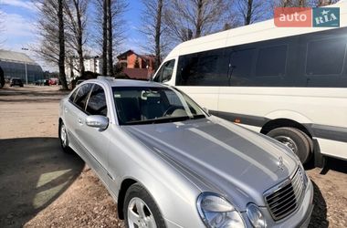 Седан Mercedes-Benz E-Class 2004 в Ивано-Франковске
