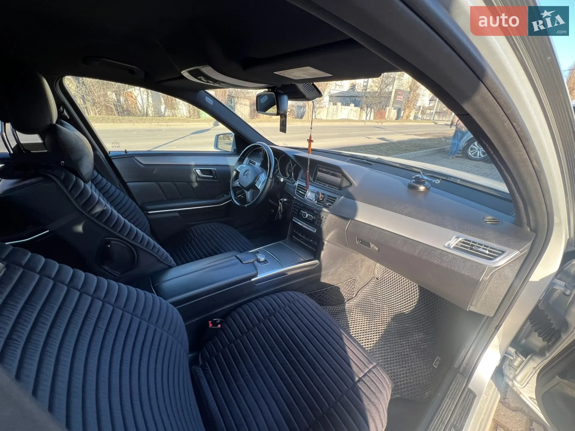 2013 Mercedes-Benz E-klasse - мініатюра 15