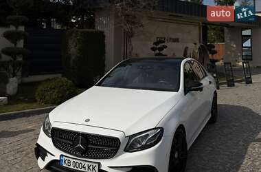 Седан Mercedes-Benz E-Class 2016 в Львові