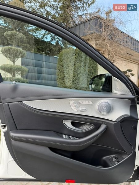 Седан Mercedes-Benz E-Class 2016 в Львові