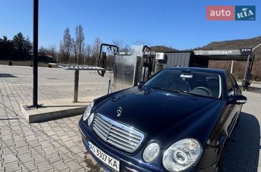 Седан Mercedes-Benz E-Class 2004 в Львове