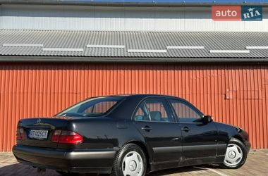 Седан Mercedes-Benz E-Class 2001 в Львові