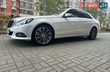 Седан Mercedes-Benz E-Class 2013 в Дніпрі