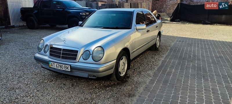 Mercedes-Benz E-Class 1999