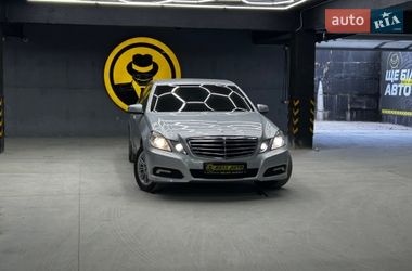 Седан Mercedes-Benz E-Class 2009 в Черновцах