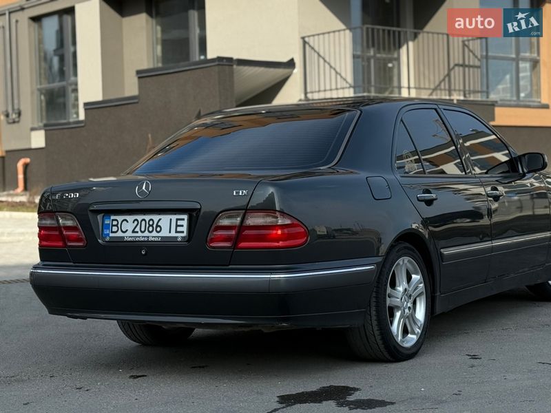 Седан Mercedes-Benz E-Class 2000 в Тернополе
