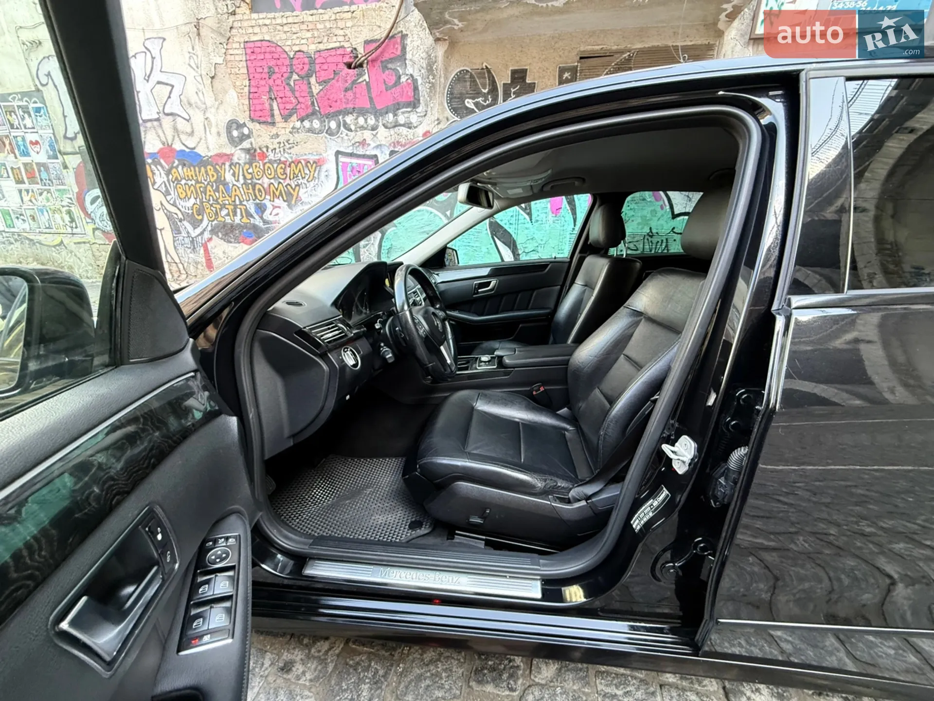 2012 Mercedes-Benz E-klasse - мініатюра 38