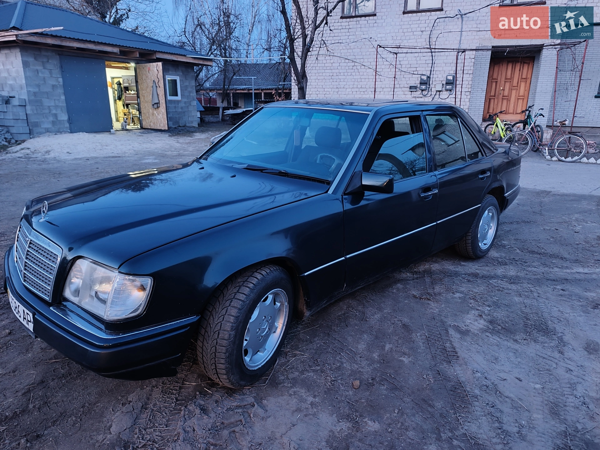 Mercedes-Benz E-Class 1995