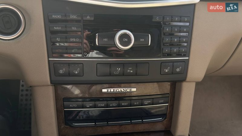 Седан Mercedes-Benz E-Class 2010 в Киеве