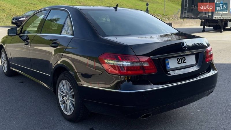 Седан Mercedes-Benz E-Class 2010 в Киеве