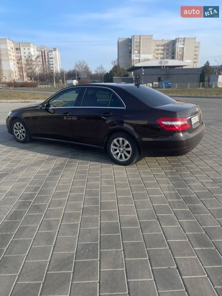 Седан Mercedes-Benz E-Class 2012 в Черкассах
