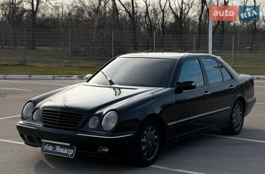Седан Mercedes-Benz E-Class 2001 в Запорожье