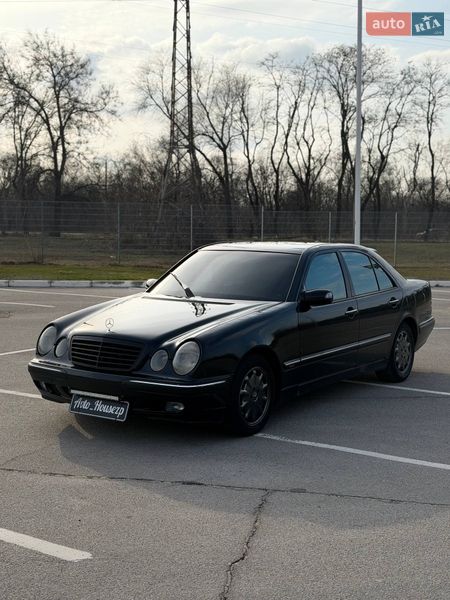 Mercedes-Benz E-Class 2001