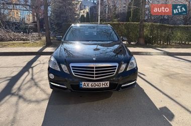 Седан Mercedes-Benz E-Class 2010 в Киеве