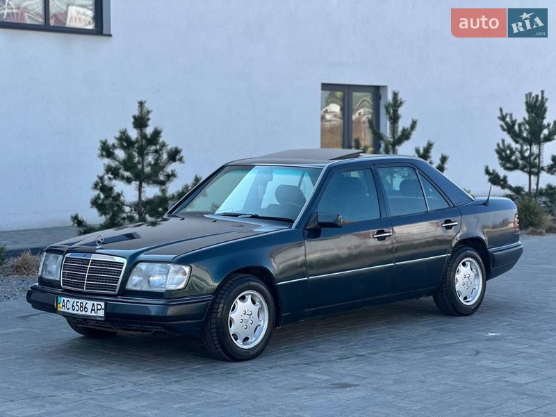 Mercedes-Benz E-Class 1995