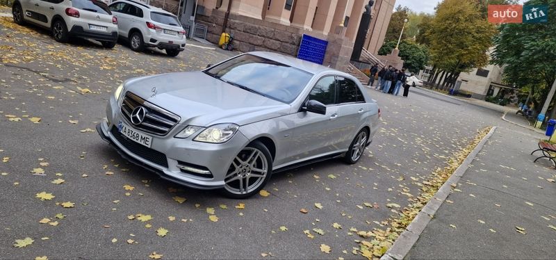 Mercedes-Benz E-Class 2011