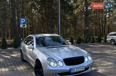 Седан Mercedes-Benz E-Class 2003 в Маневичах