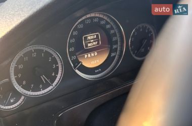 Седан Mercedes-Benz E-Class 2011 в Києві