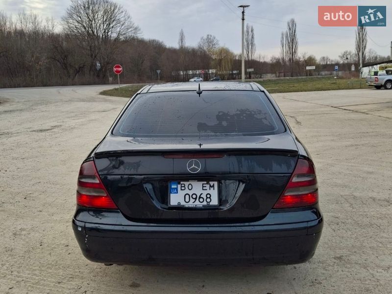 Седан Mercedes-Benz E-Class 2002 в Копычинце