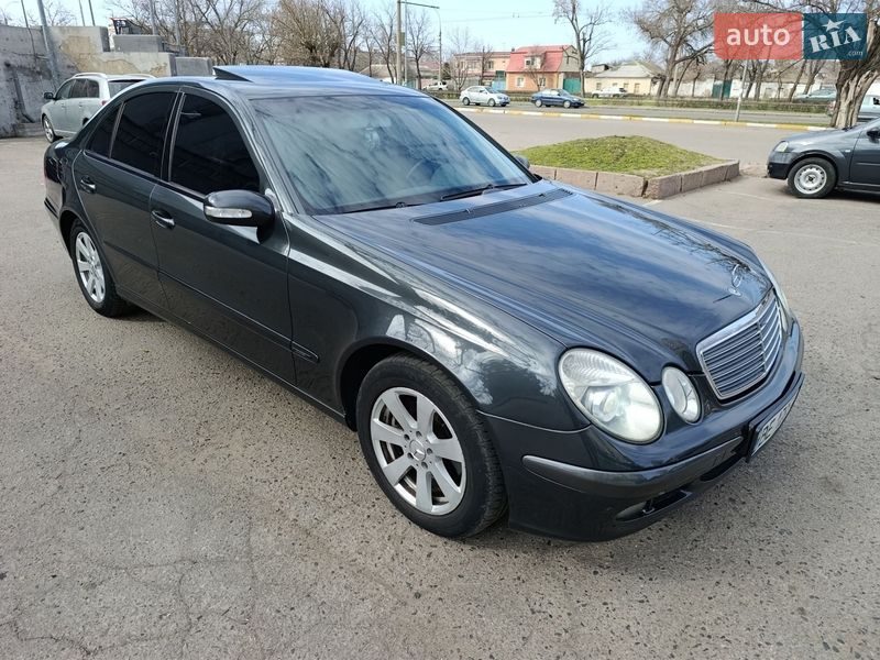 Mercedes-Benz E-Class 2004