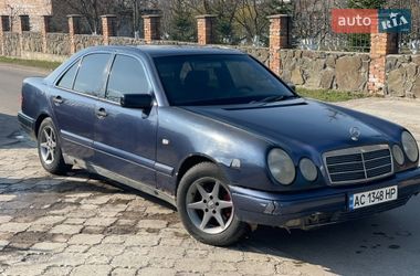 Седан Mercedes-Benz E-Class 1998 в Луцке