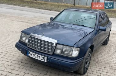 Седан Mercedes-Benz E-Class 1988 в Каменец-Подольском
