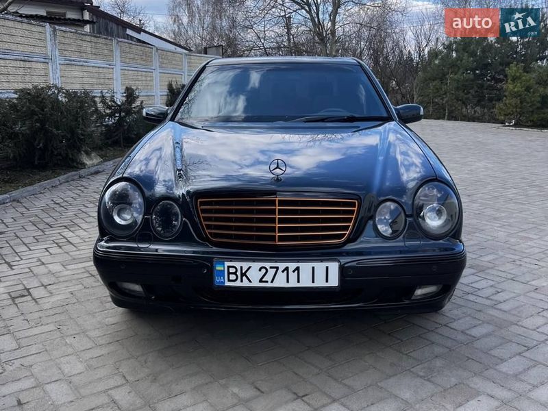 Mercedes-Benz E-Class 2000