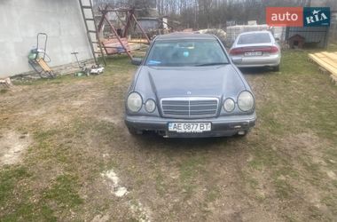 Седан Mercedes-Benz E-Class 1996 в Тернополі