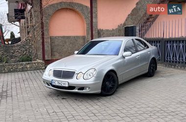 Седан Mercedes-Benz E-Class 2003 в Ровно