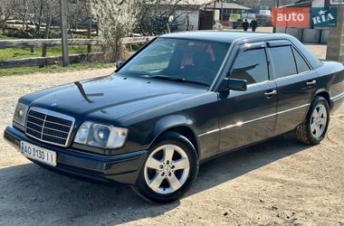 Седан Mercedes-Benz E-Class 1995 в Ужгороде