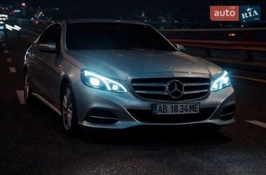 Седан Mercedes-Benz E-Class 2014 в Львове