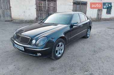 Седан Mercedes-Benz E-Class 2002 в Кіцмані