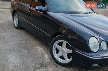 Седан Mercedes-Benz E-Class 2000 в Бердичеве