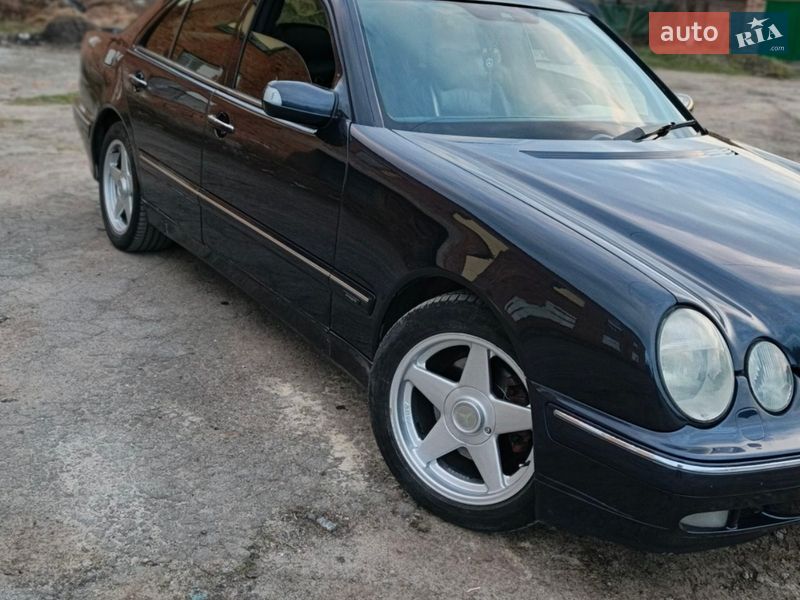 Mercedes-Benz E-Class 2000
