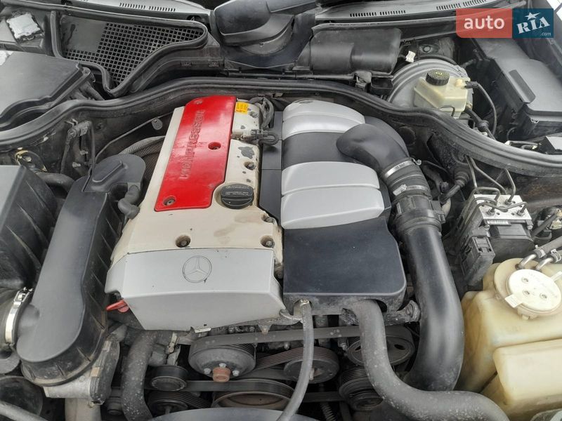 Седан Mercedes-Benz E-Class 2001 в Киеве